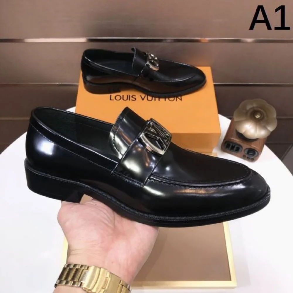 LOUIS VUITTON ルイヴィトン 夏季大活躍 2026 メンズ用 ビジネスシューズ 商品画像 1