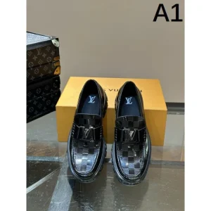 LOUIS VUITTON ルイヴィトン 海外限定新作 2026 メンズ用 ビジネスシューズ 商品画像 1