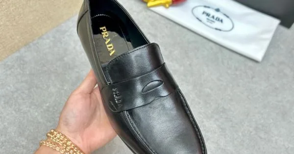PRADA プラダ 今季はファション感漂う 2026 メンズ用 ビジネスシューズ 商品画像 11