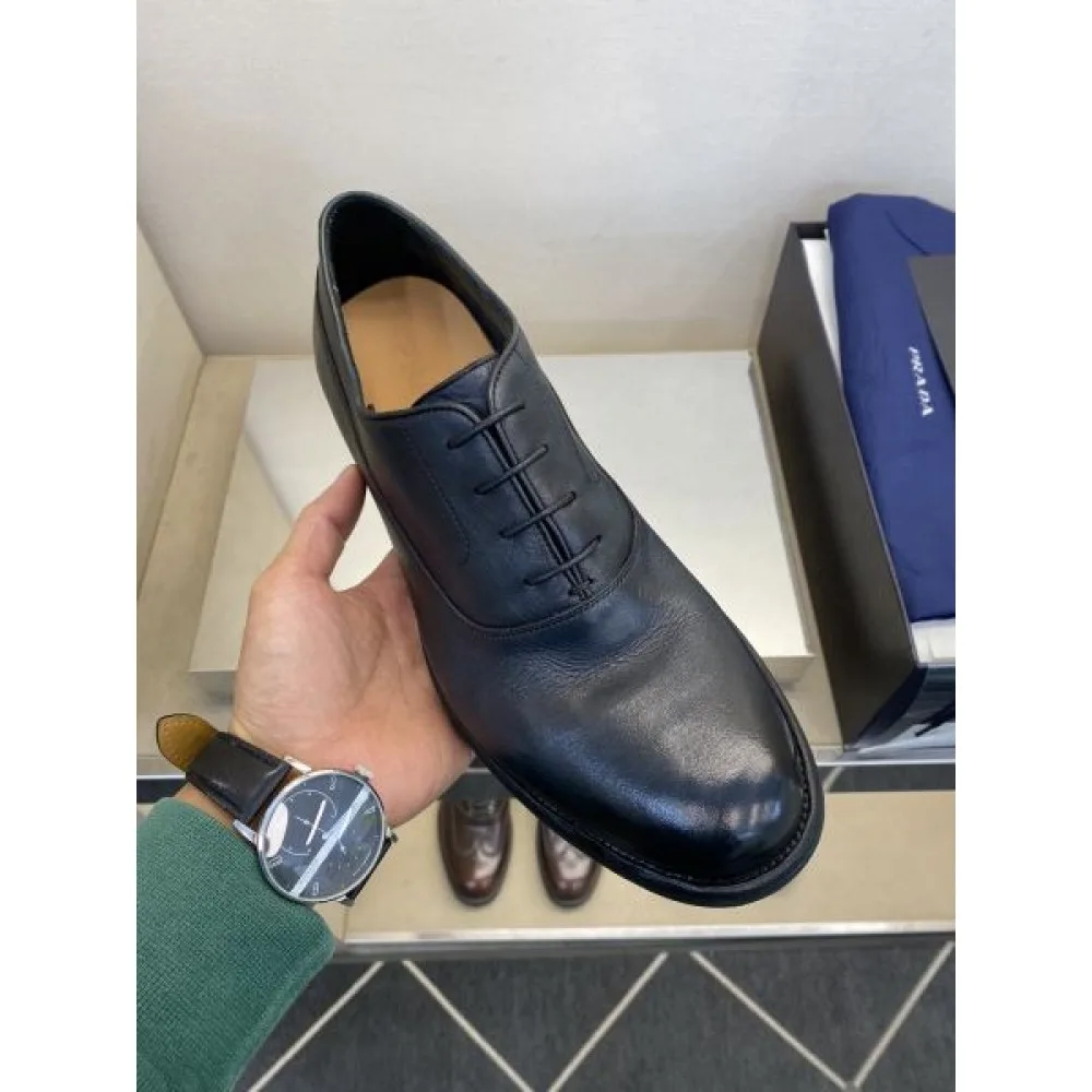 PRADA プラダ 雑誌も街も人気アイテム 2026 メンズ用 ビジネスシューズ 商品画像 4
