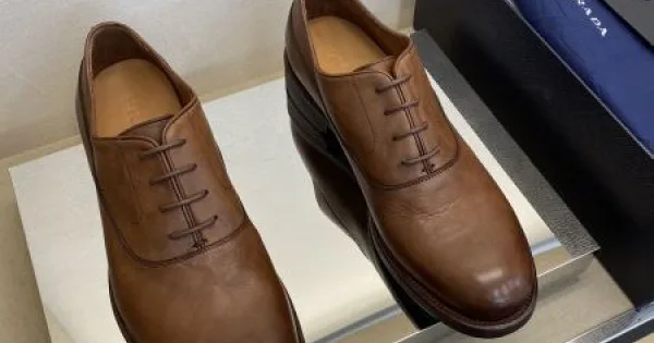 PRADA プラダ 雑誌も街も人気アイテム 2026 メンズ用 ビジネスシューズ 商品画像 11
