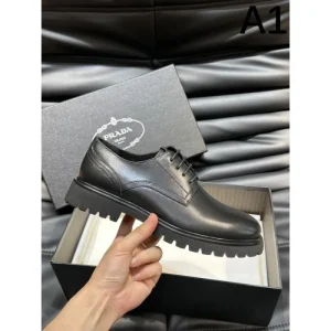 PRADA プラダ 遊び心が溢れるアイテム 2026 メンズ用 ビジネスシューズ 商品画像 1