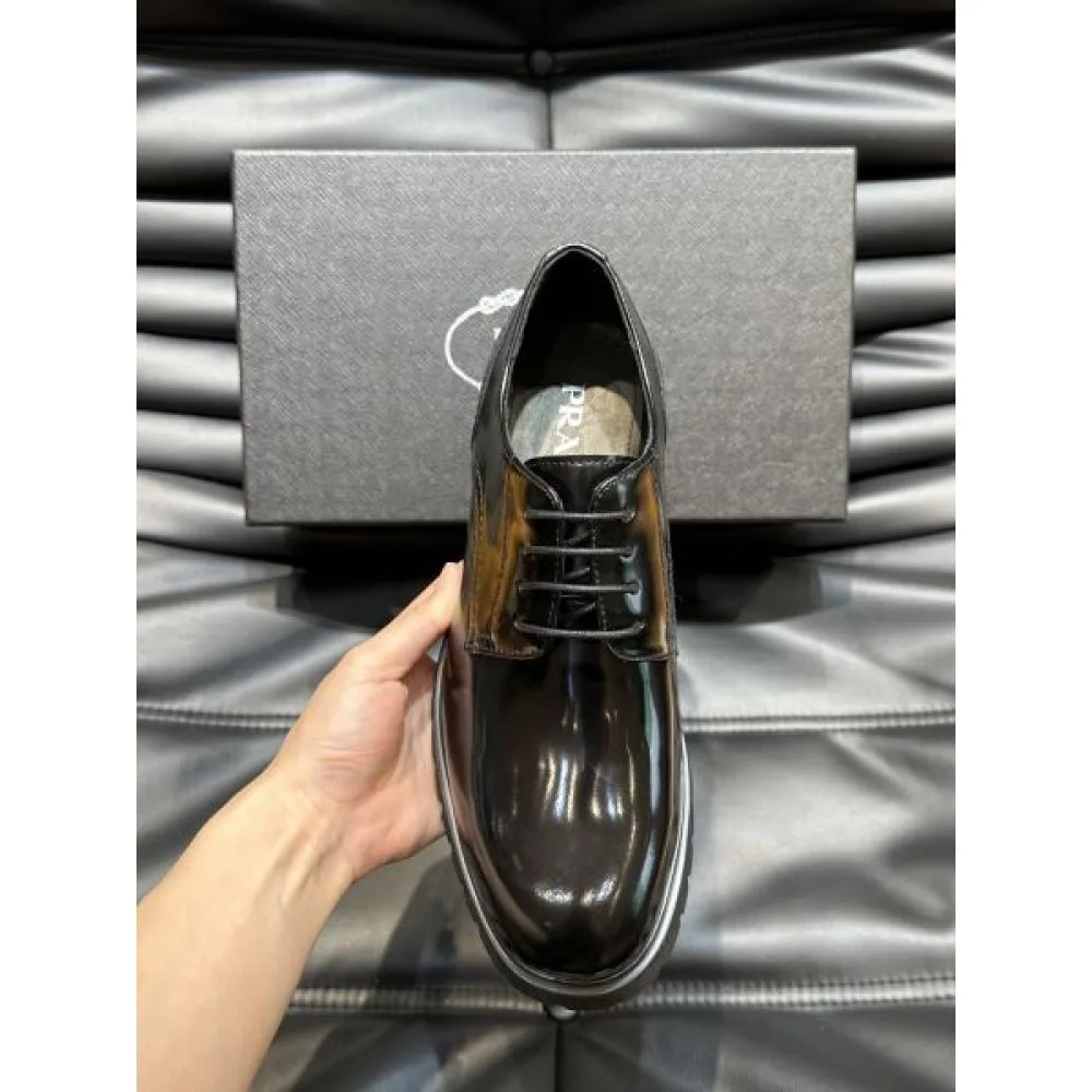 PRADA プラダ 遊び心が溢れるアイテム 2026 メンズ用 ビジネスシューズ 商品画像 5