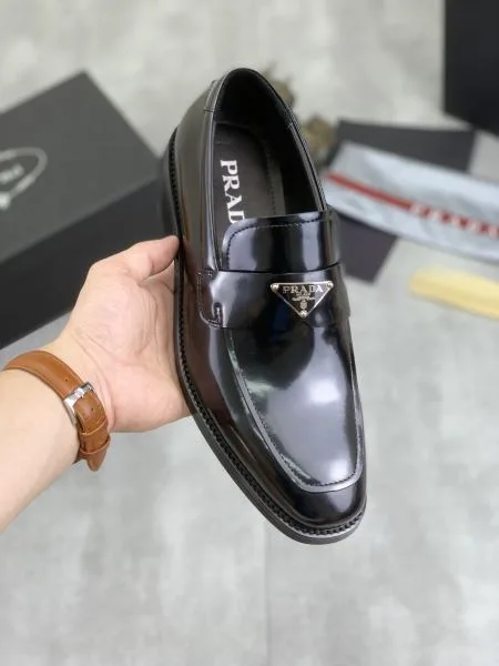PRADA プラダ この時季だからお買い得 2026 メンズ用 ビジネスシューズ 商品画像 10