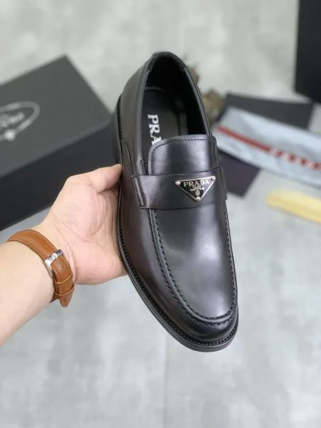 PRADA プラダ 一番注目されている商品 2026 メンズ用 ビジネスシューズ 商品画像 10