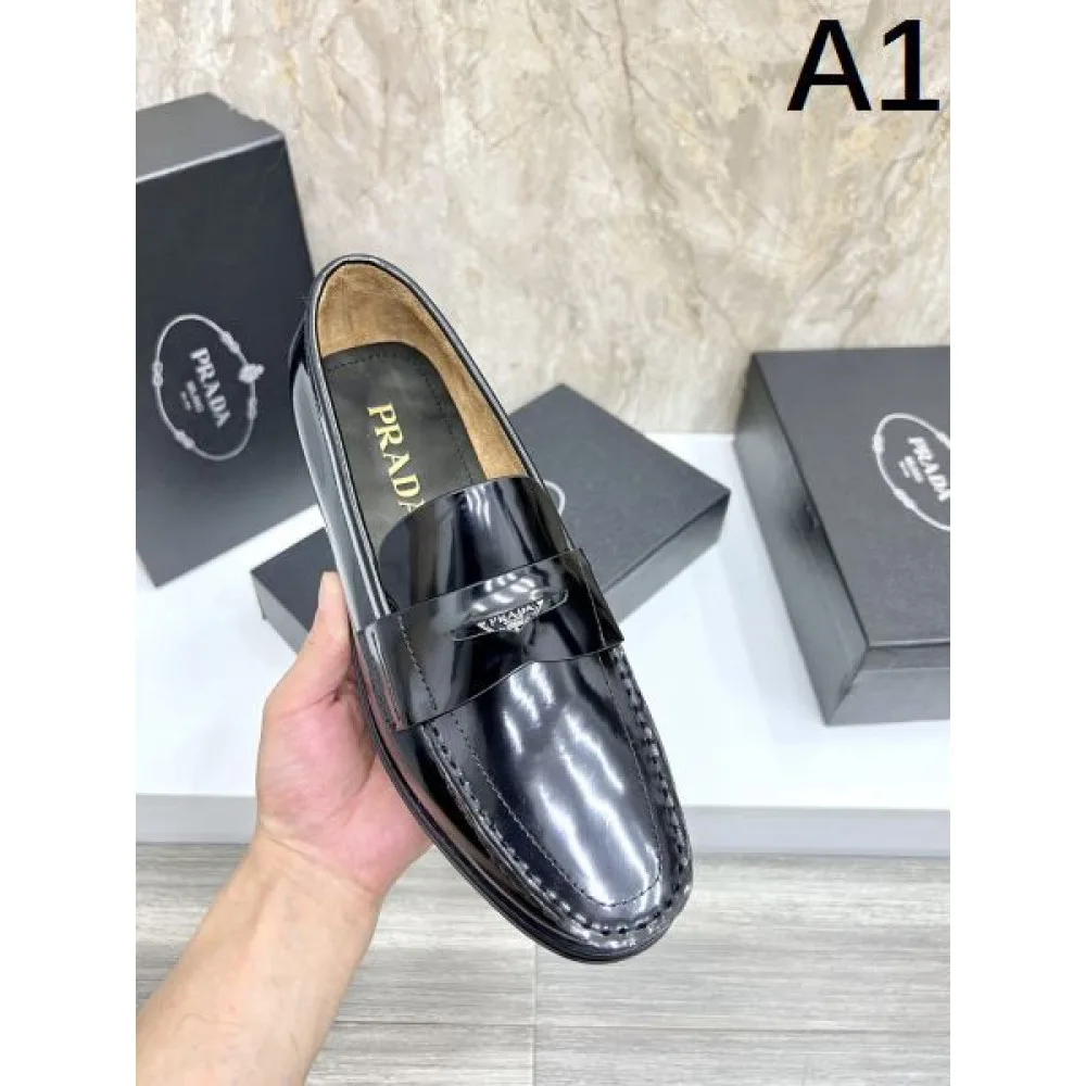 PRADA プラダ ファン必見の春夏新作 2026 メンズ用 ビジネスシューズ 商品画像 1