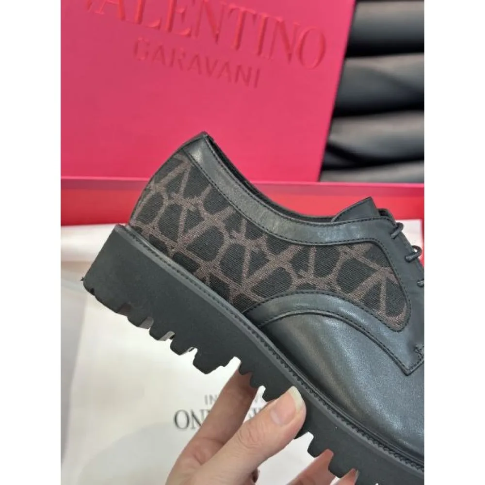 VALENTINO ヴァレンティノ より格上げして 2026 メンズ用 ビジネスシューズ 商品画像 6