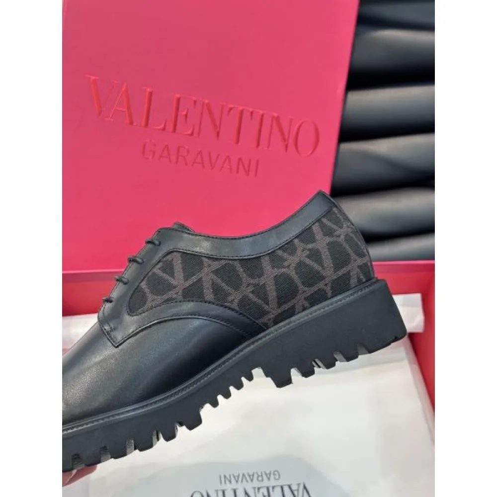 VALENTINO ヴァレンティノ より格上げして 2026 メンズ用 ビジネスシューズ 商品画像 8