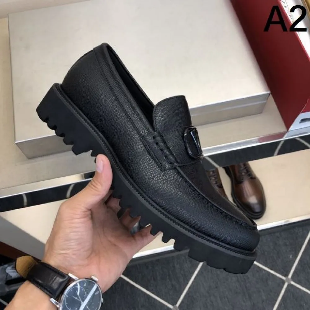 VALENTINO ヴァレンティノ 今度こそ完売! 2026 メンズ用 ビジネスシューズ 商品画像 2