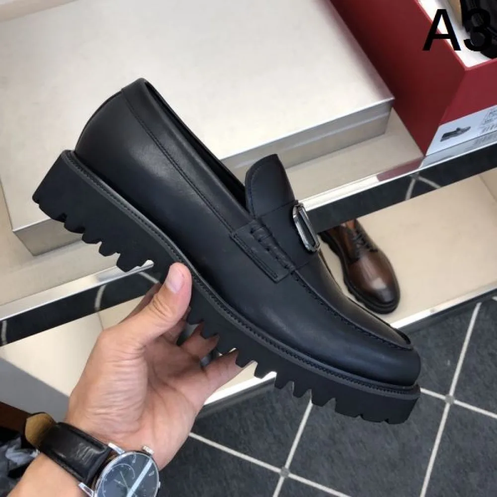 VALENTINO ヴァレンティノ 今度こそ完売! 2026 メンズ用 ビジネスシューズ 商品画像 3