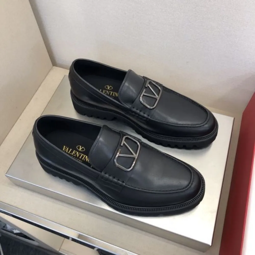 VALENTINO ヴァレンティノ 今度こそ完売! 2026 メンズ用 ビジネスシューズ 商品画像 5