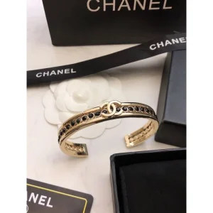雑誌も街も人気アイテム 2026 ブレスレット CHANEL シャネル 商品画像 1