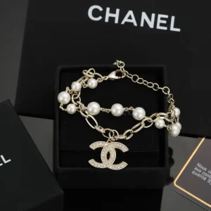 CHANEL シャネル ファッションに新しい色 2026 ブレスレット 商品画像 1