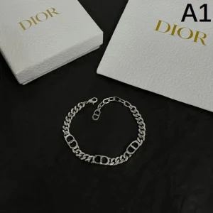 DIOR ディオール 雑誌掲載新作春夏入荷 2026 ブレスレット 商品画像 1