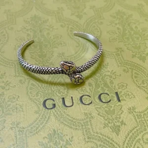 GUCCI グッチ 緊急セールで驚き価格 2026 ブレスレット 商品画像 1