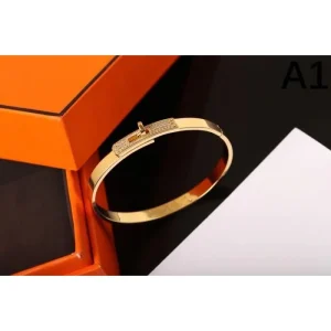 HERMES エルメス 人カジュアルスタイル 2026 ブレスレット 商品画像 1