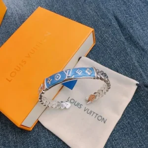 流行中アイテム 2026 ブレスレット LOUIS VUITTON ルイヴィトン 商品画像 1