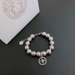VERSACE ヴェルサーチェ 定番のスタイル 2026 ブレスレット 商品画像 1
