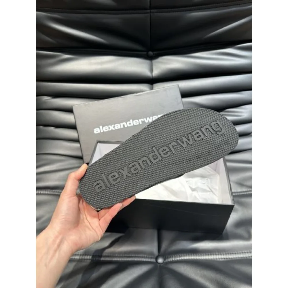ALEXANDER WANG アレキサンダーワン 春夏の必需アイテム 2026 メンズ用 スリッパ 商品画像 9