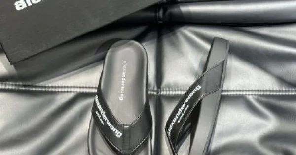 ALEXANDER WANG アレキサンダーワン 春夏の必需アイテム 2026 メンズ用 スリッパ 商品画像 11