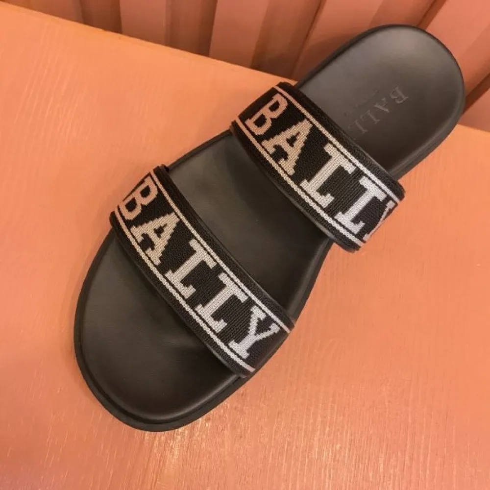 BALLY バリー 主役になる個性的なアイテム 2026 メンズ用 スリッパ 商品画像 5