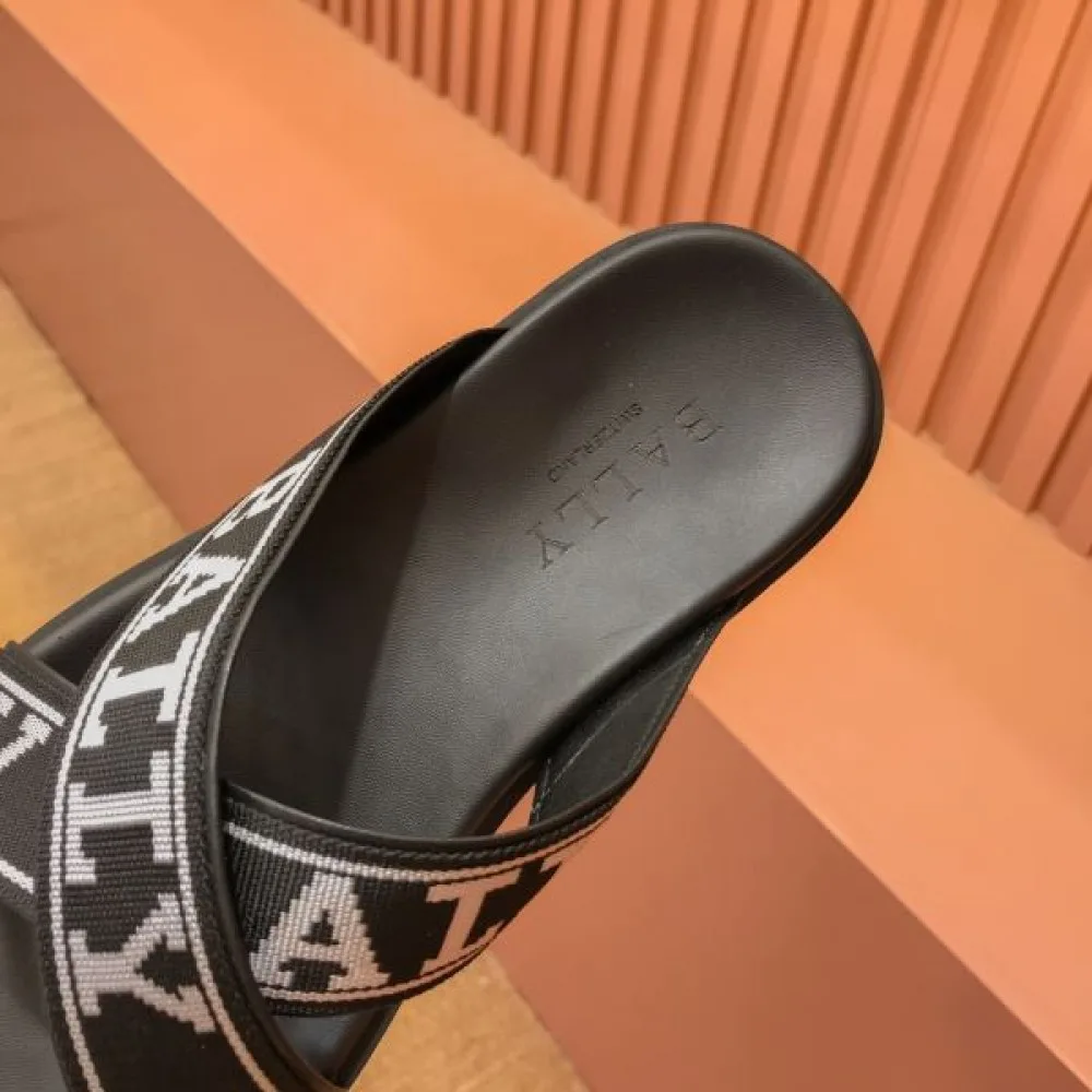 BALLY バリー 主役になる個性的なアイテム 2026 メンズ用 スリッパ 商品画像 6