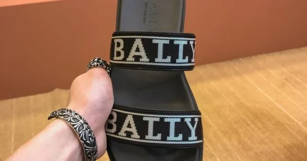 BALLY バリー 主役になる個性的なアイテム 2026 メンズ用 スリッパ 商品画像 11