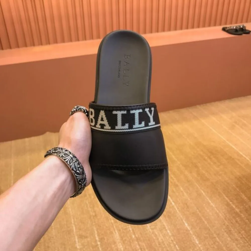 BALLY バリー 完売品夏に大活躍間違いなし 2026 メンズ用 スリッパ 商品画像 1