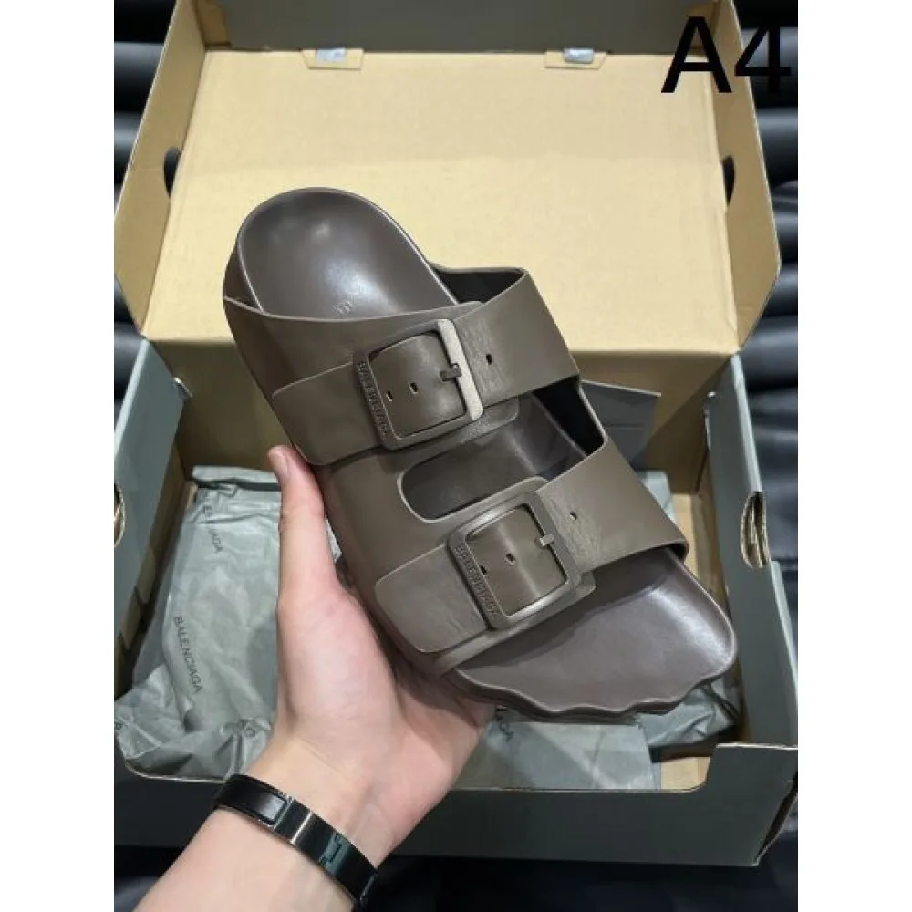 BALENCIAGA バレンシアガ 根強い人気定番商品 2026 メンズ用 スリッパ 商品画像 4