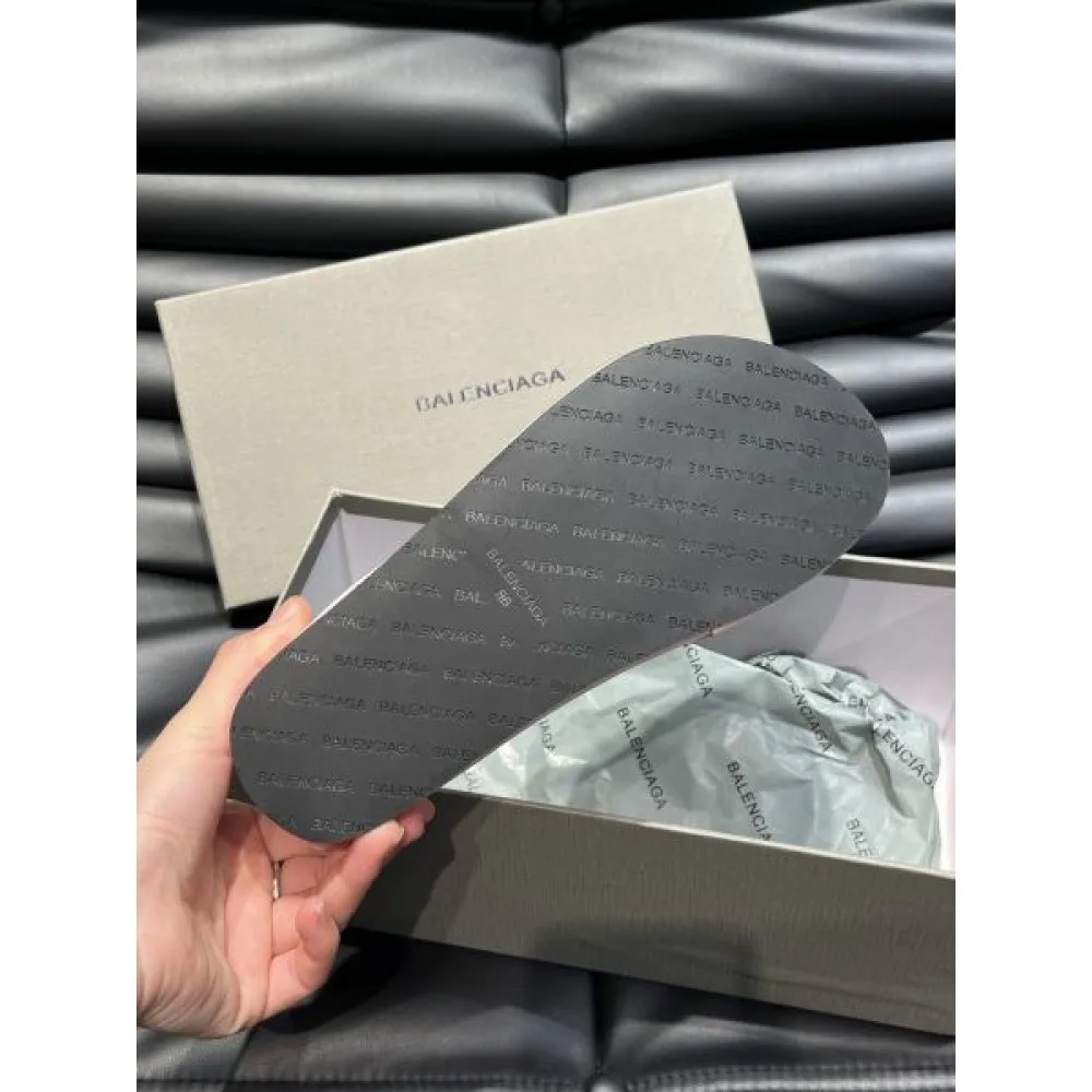 BALENCIAGA バレンシアガ 着まわし抜群カラー 2026 メンズ用 スリッパ 商品画像 9