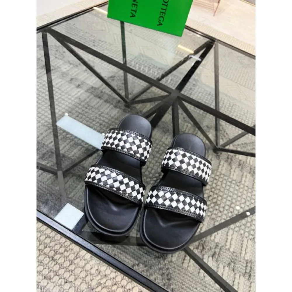 BOTTEGA VENETA ボッテガヴェネタ 夏気分を盛り上げる 2026 メンズ用 スリッパ 商品画像 6