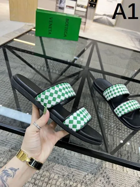 BOTTEGA VENETA ボッテガヴェネタ 夏気分を盛り上げる 2026 メンズ用 スリッパ 商品画像 10