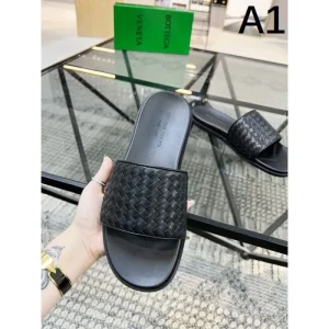 BOTTEGA VENETA ボッテガヴェネタ 今注目度が上がって 2026 メンズ用 スリッパ 商品画像 1