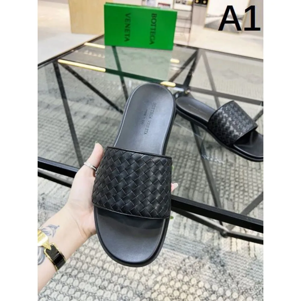 BOTTEGA VENETA ボッテガヴェネタ 今注目度が上がって 2026 メンズ用 スリッパ 商品画像 1