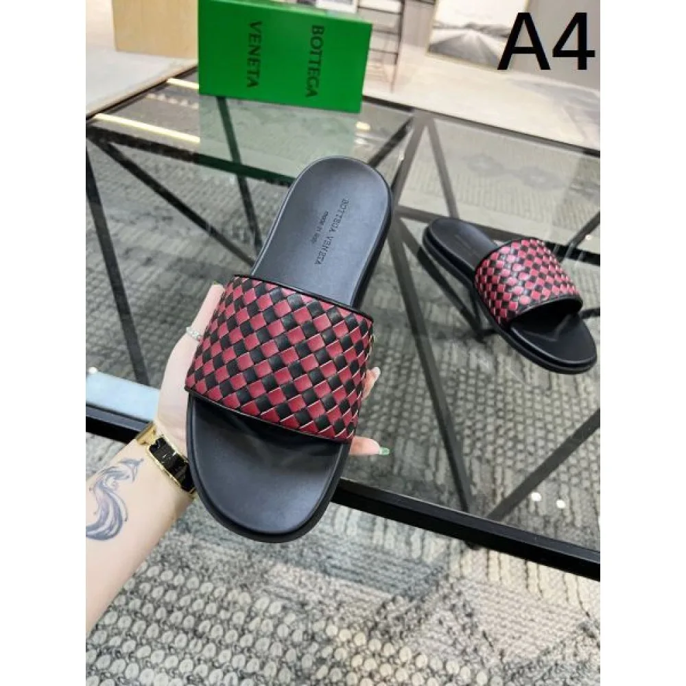 BOTTEGA VENETA ボッテガヴェネタ 今注目度が上がって 2026 メンズ用 スリッパ 商品画像 4