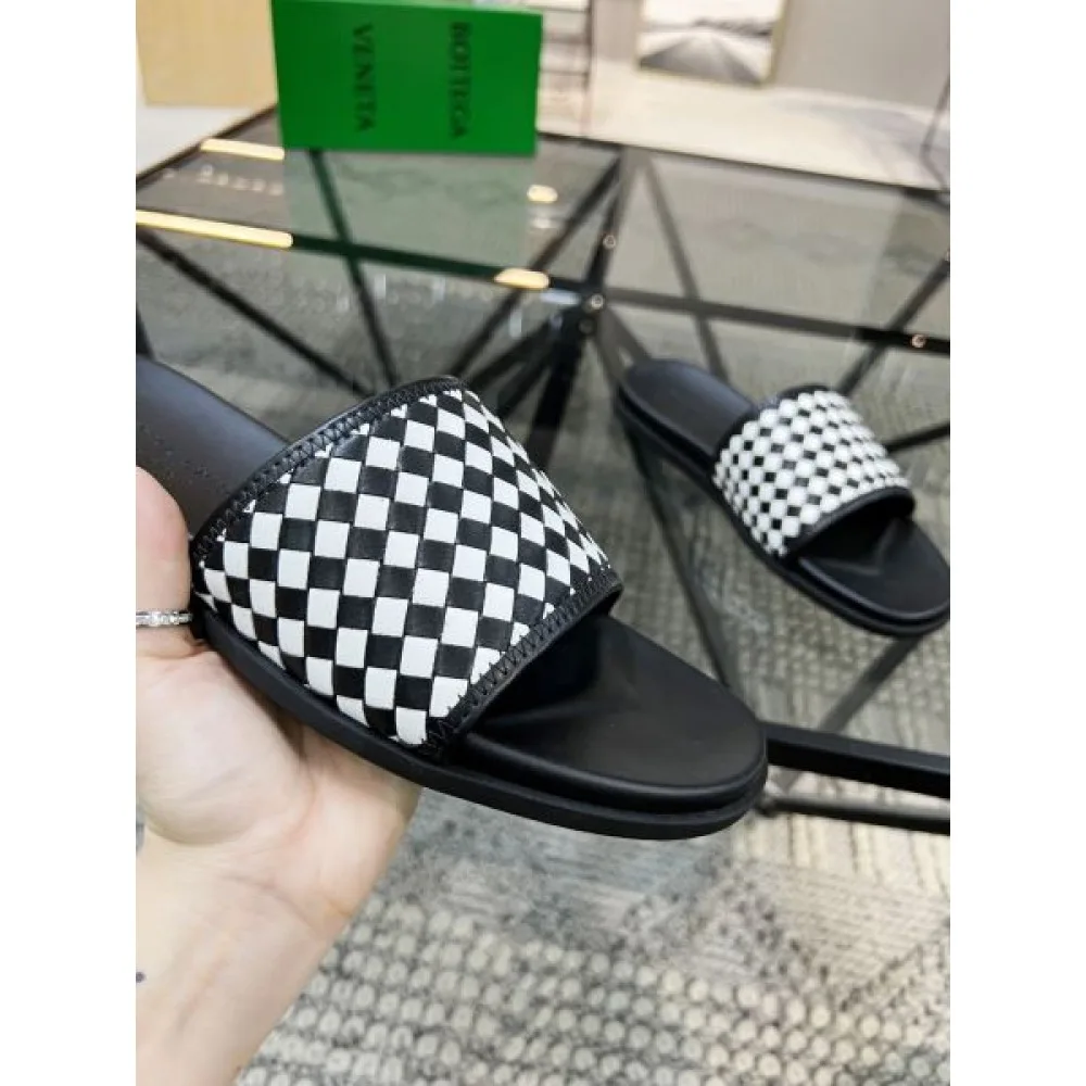 BOTTEGA VENETA ボッテガヴェネタ 今注目度が上がって 2026 メンズ用 スリッパ 商品画像 7