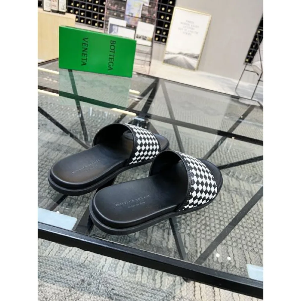 BOTTEGA VENETA ボッテガヴェネタ 今注目度が上がって 2026 メンズ用 スリッパ 商品画像 8