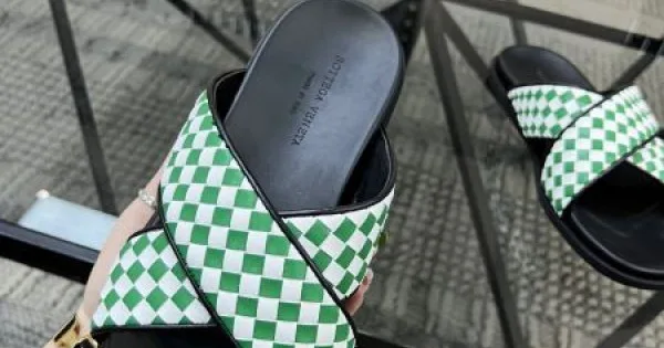BOTTEGA VENETA ボッテガヴェネタ どちらも人気がある 2026 メンズ用 スリッパ 商品画像 11