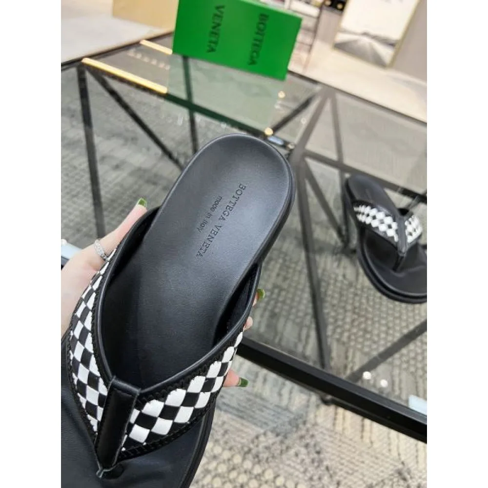 BOTTEGA VENETA ボッテガヴェネタ 夏に大注目アイテム 2026 メンズ用 スリッパ 商品画像 7