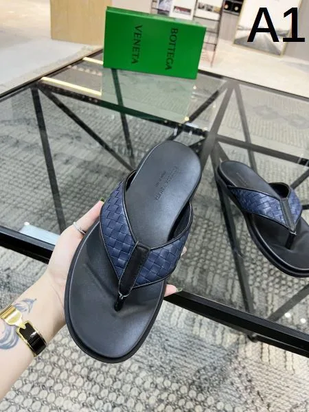 BOTTEGA VENETA ボッテガヴェネタ 夏に大注目アイテム 2026 メンズ用 スリッパ 商品画像 10