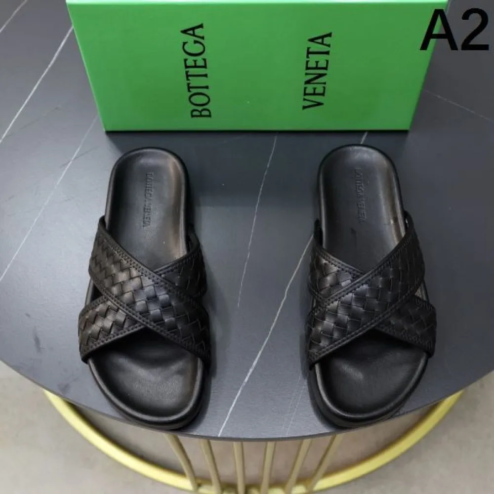 BOTTEGA VENETA ボッテガヴェネタ 鮮やかな春夏らしい 2026 メンズ用 スリッパ 商品画像 2