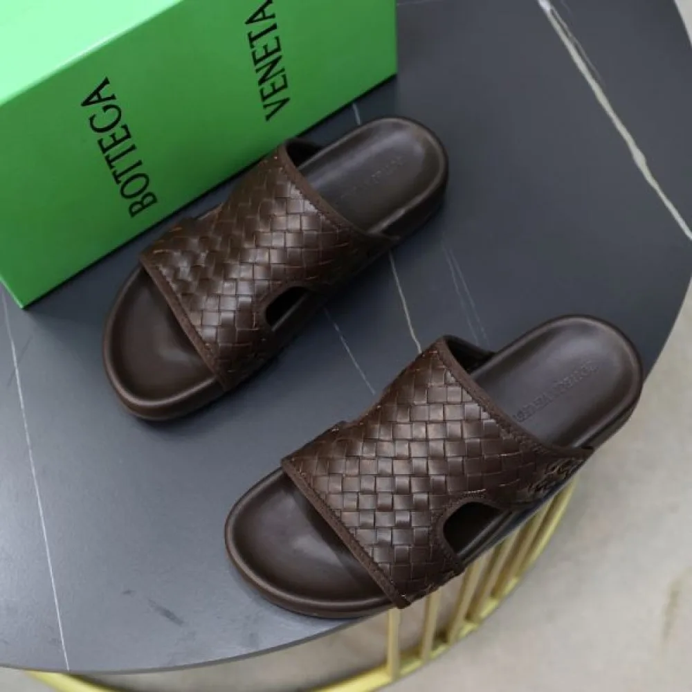 BOTTEGA VENETA ボッテガヴェネタ ベスト系のアイテム 2026 メンズ用 スリッパ 商品画像 3