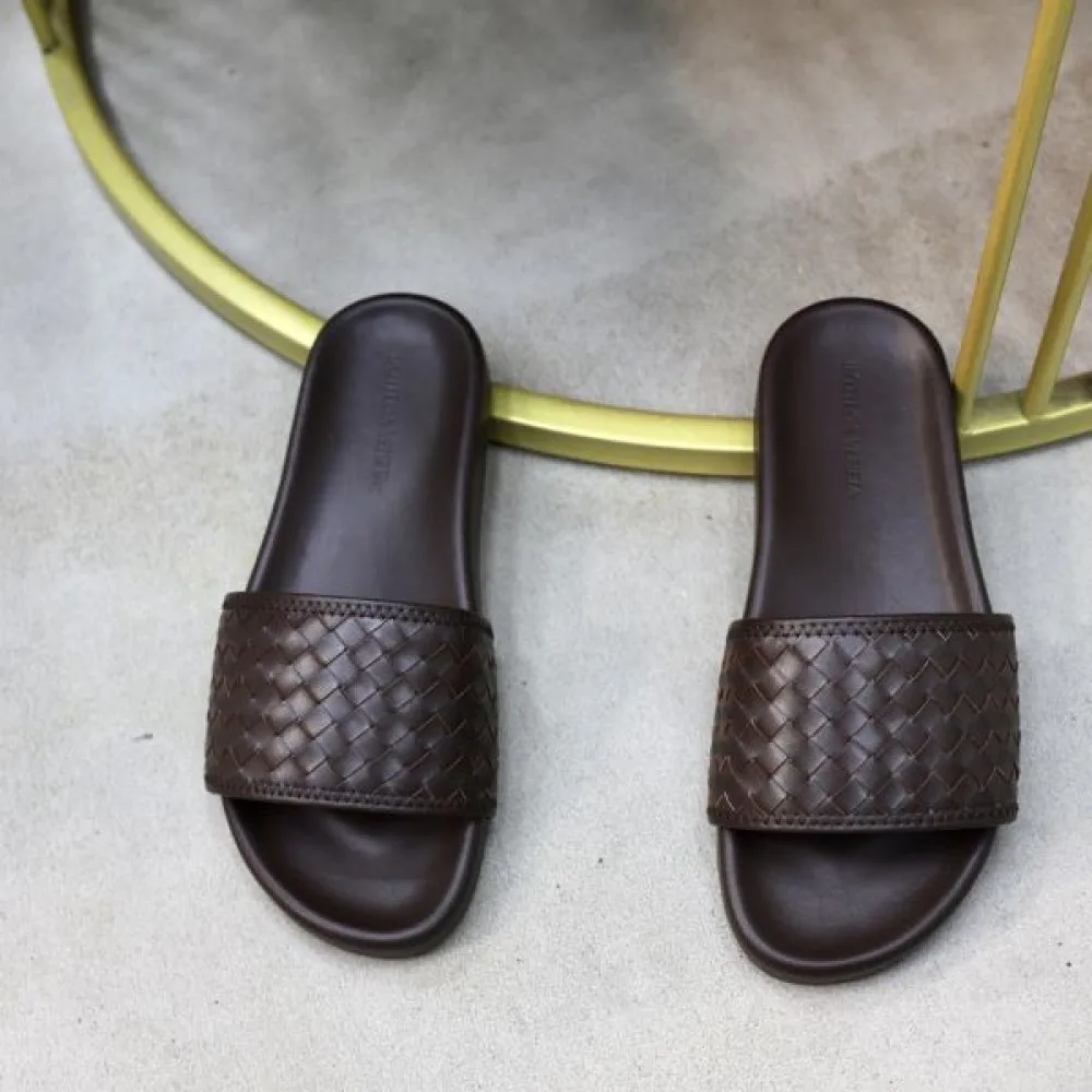 BOTTEGA VENETA ボッテガヴェネタ カジュアル感を出す 2026 メンズ用 スリッパ 商品画像 5