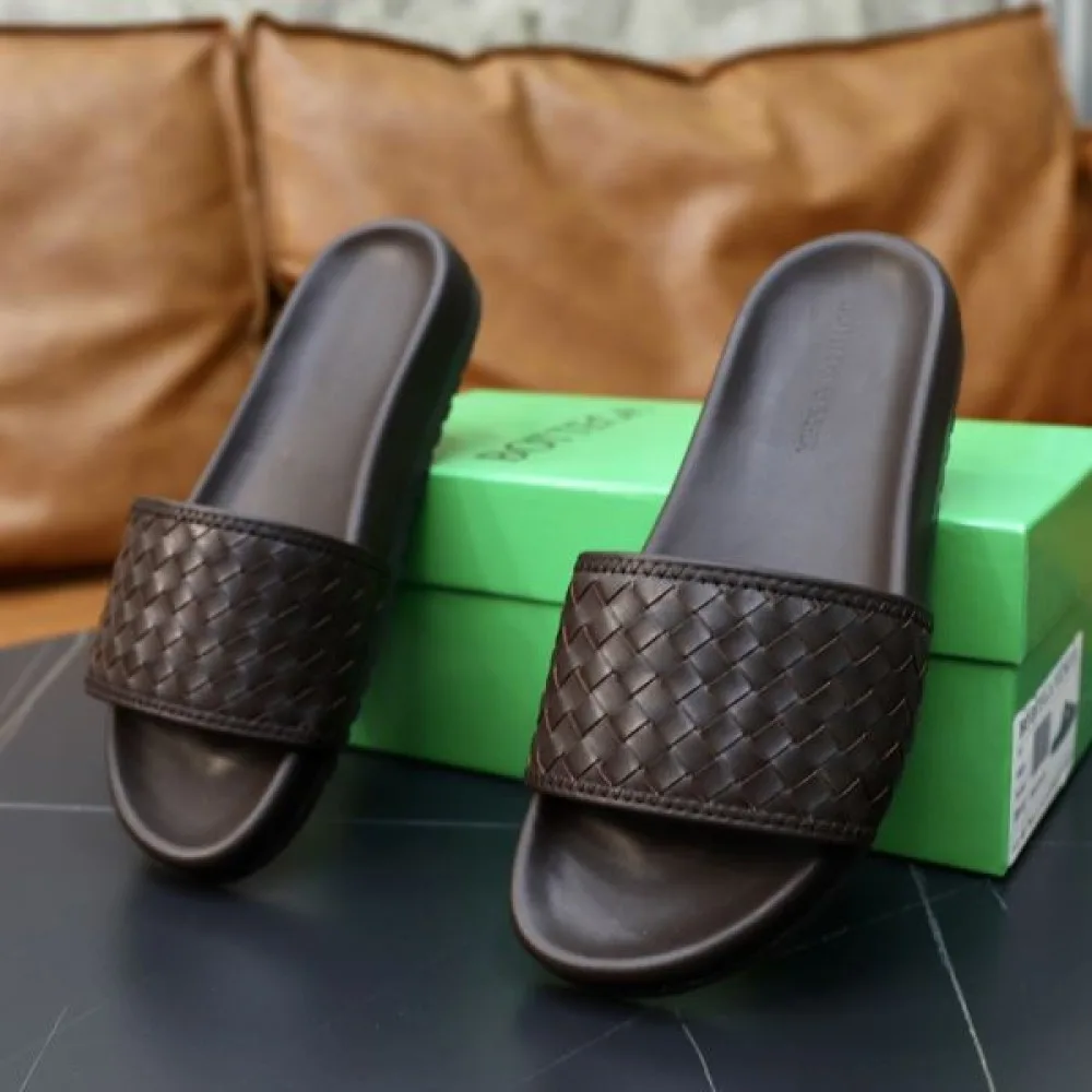 BOTTEGA VENETA ボッテガヴェネタ カジュアル感を出す 2026 メンズ用 スリッパ 商品画像 7