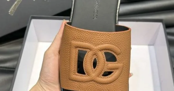 DOLCE&GABBANA ドルチェ&ガッバーナ 高い活用度 2026 メンズ用 サンダル 商品画像 11