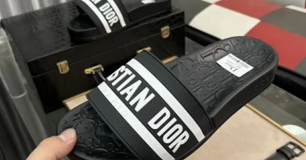 DIOR ディオール これさえ押さえればOK! 2026 メンズ用 スリッパ 商品画像 12