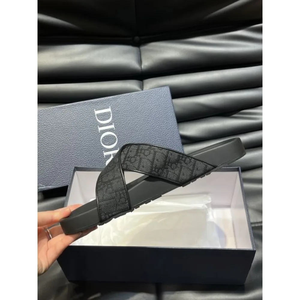 DIOR ディオール 日本でも根強い人気のブランド 2026 メンズ用 スリッパ 商品画像 8