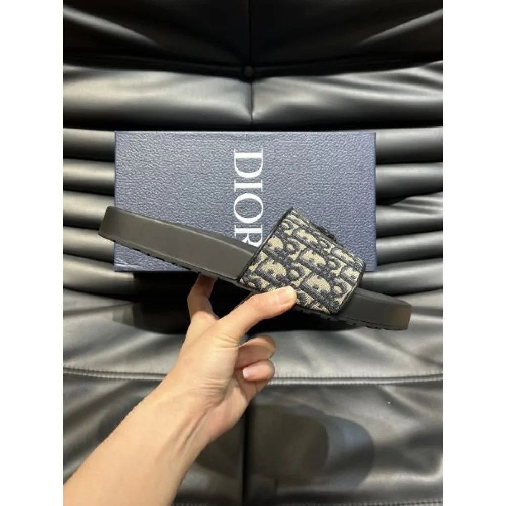 DIOR ディオール 日本でも根強い人気のブランド 2026 メンズ用 スリッパ 商品画像 5