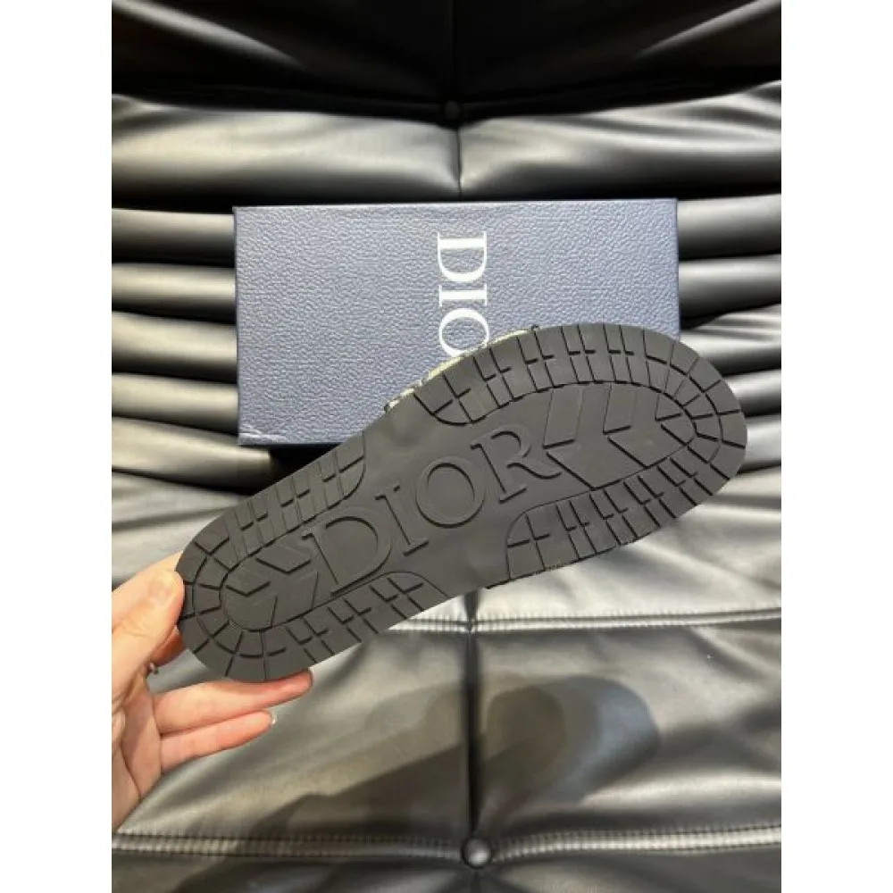 DIOR ディオール 日本でも根強い人気のブランド 2026 メンズ用 スリッパ 商品画像 9