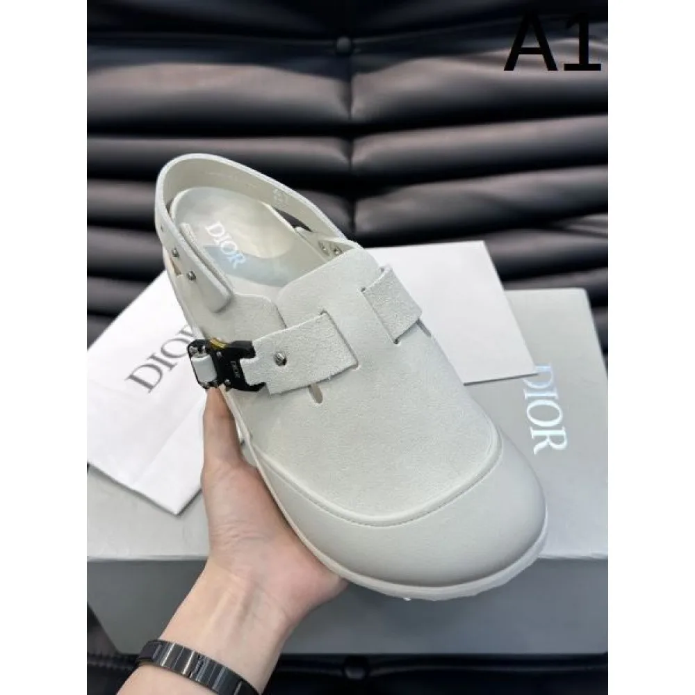 DIOR ディオール カジュアルさも強めなアイテム 2026 メンズ用 スリッパ 商品画像 1